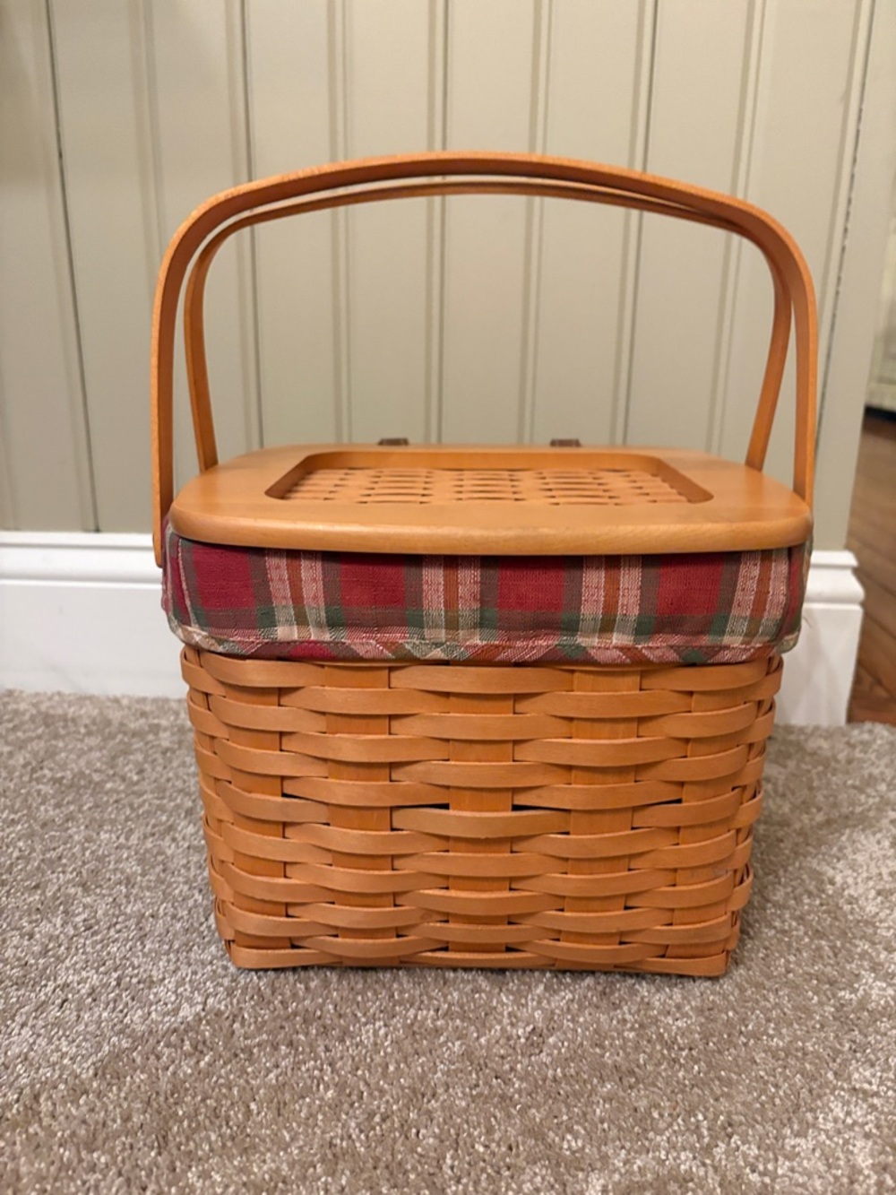 Longaberger Hostess Weekender  basket with liners